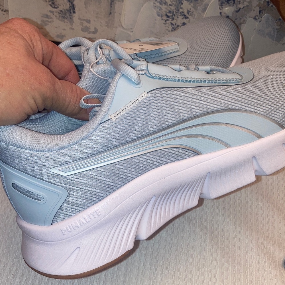 NWB Puma  Focus  Lite Women's Blue Sneakers Size 9 - Picture 7 of 15